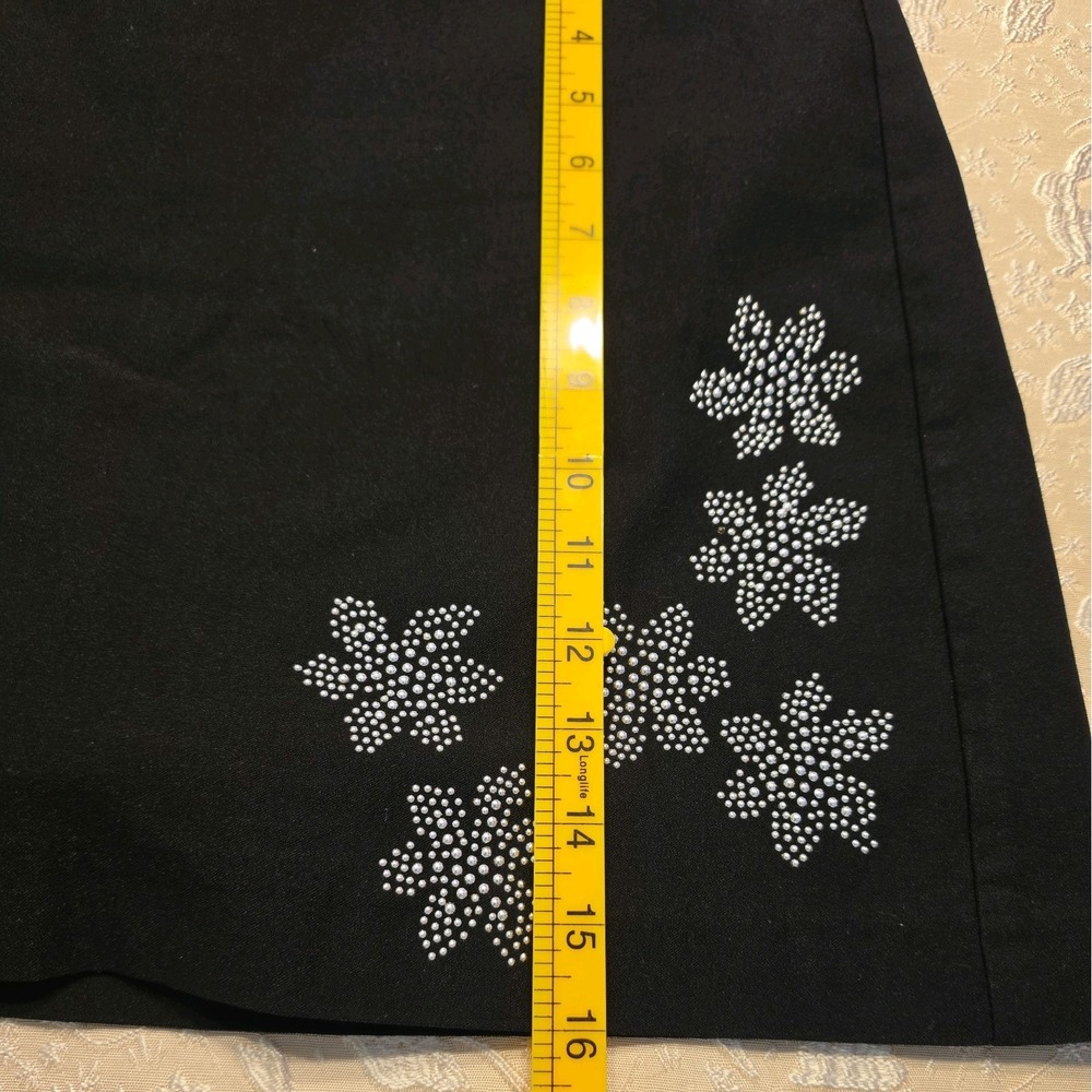 Attyre NY Women's Skort Black Size 10 Stretch Pull On Embellishments - Picture 8 of 8